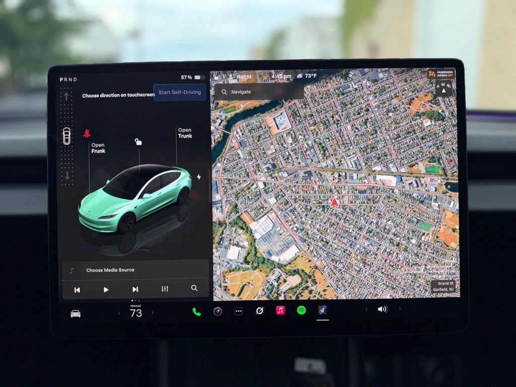 Used 2025 Tesla Model 3 Long Range AWD/4WD image 36