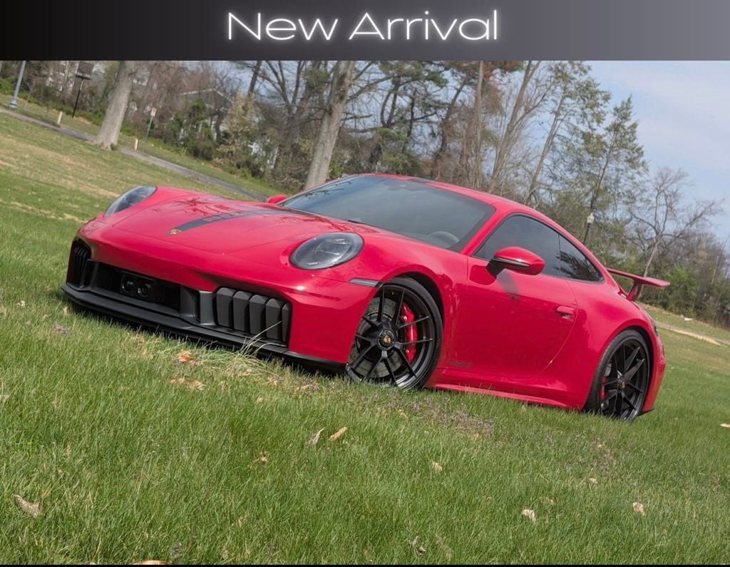 Used 2025 Porsche 911 Carrera GTS RWD image 2