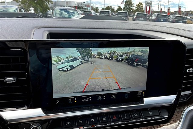 Used 2022 Chevrolet Silverado 1500 LT Trail Boss w/ Convenience Package II image 13