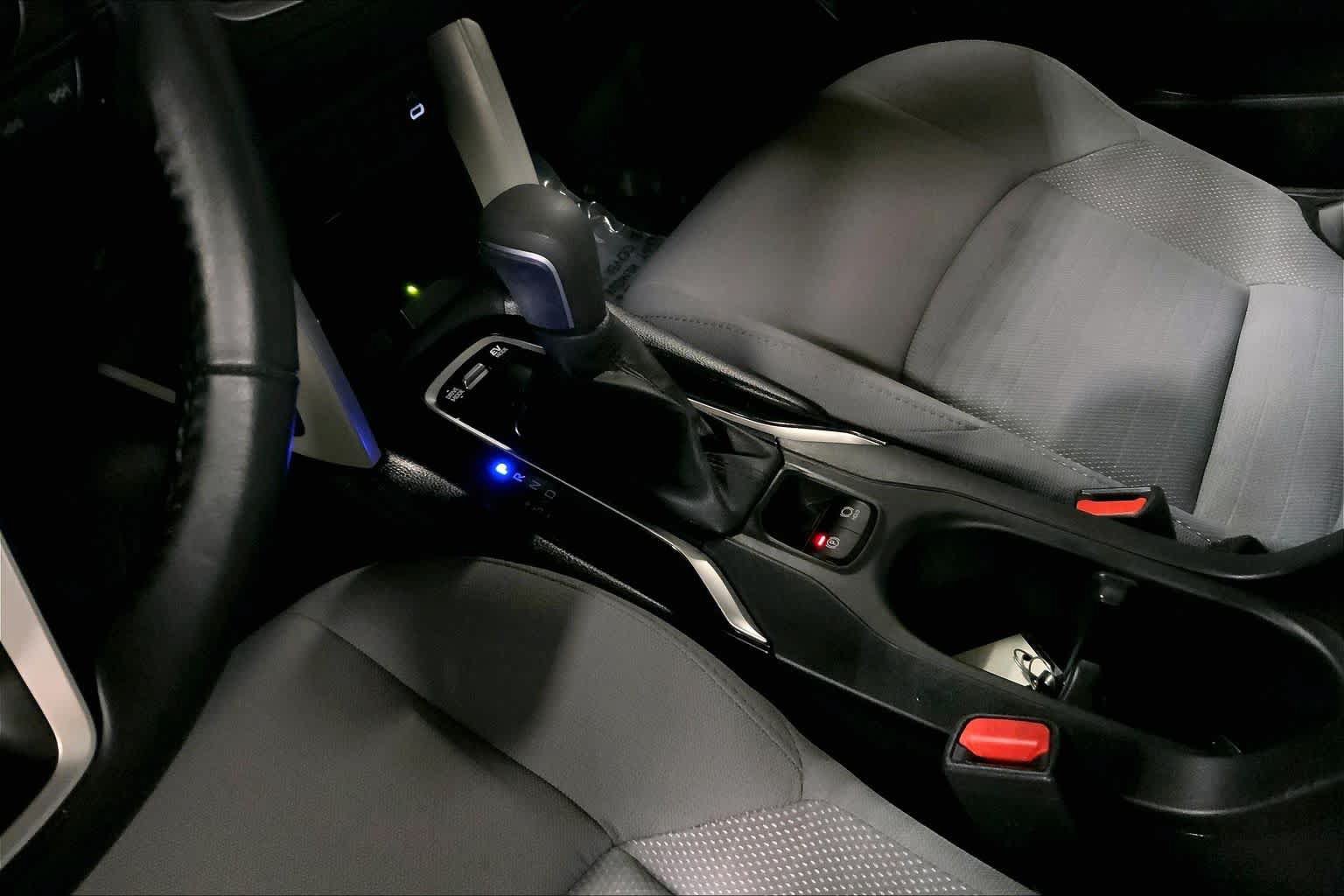 Used 2024 Toyota Corolla Cross AWD Hybrid image 17