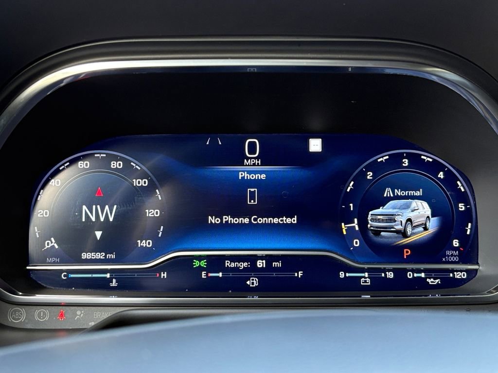 Used 2023 Chevrolet Suburban Premier image 17