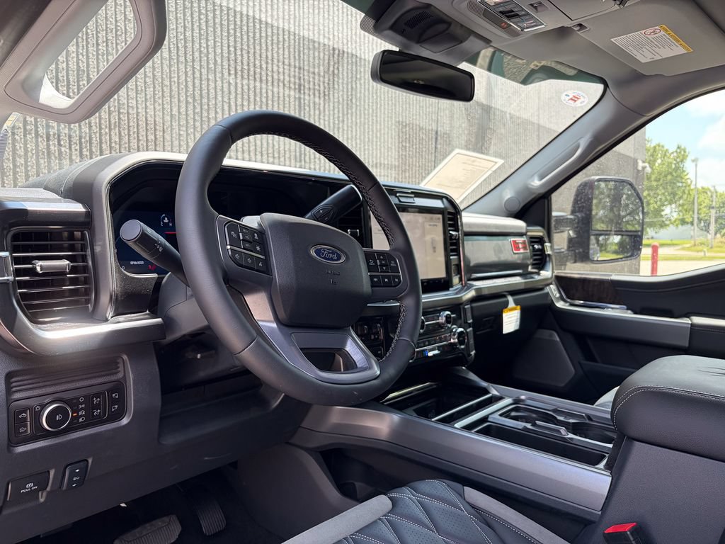 New 2026 Ford F250 Lariat w/ Black Appearance Package AWD/4WD image 11
