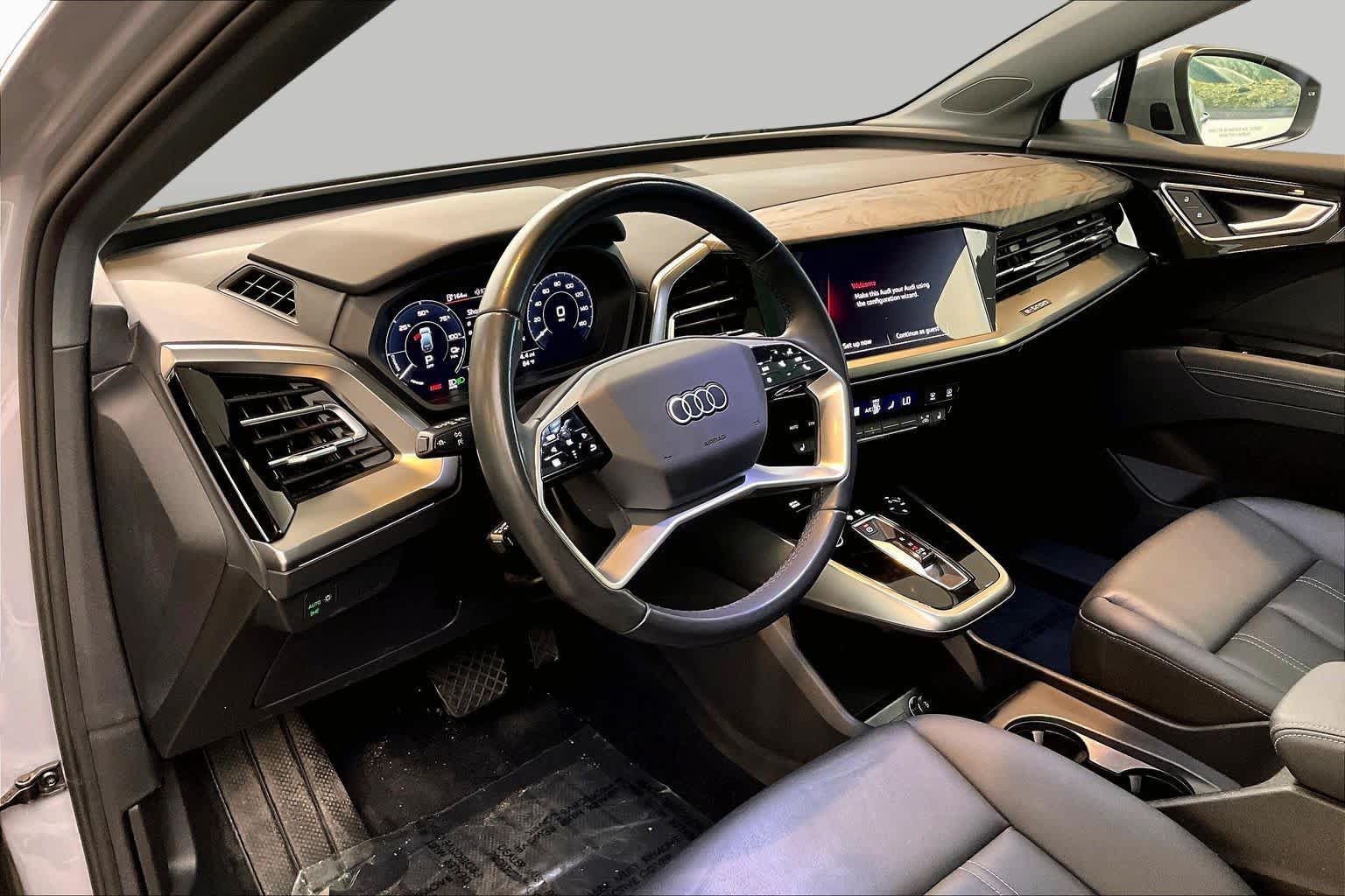 Used 2023 Audi Q4 e-tron Premium w/ Convenience Package RWD image 16