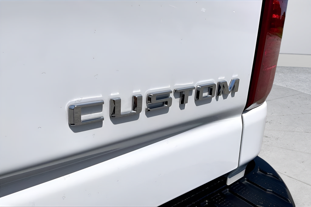 Used 2025 Chevrolet Silverado 2500 Custom w/ Custom Value Package AWD/4WD image 32