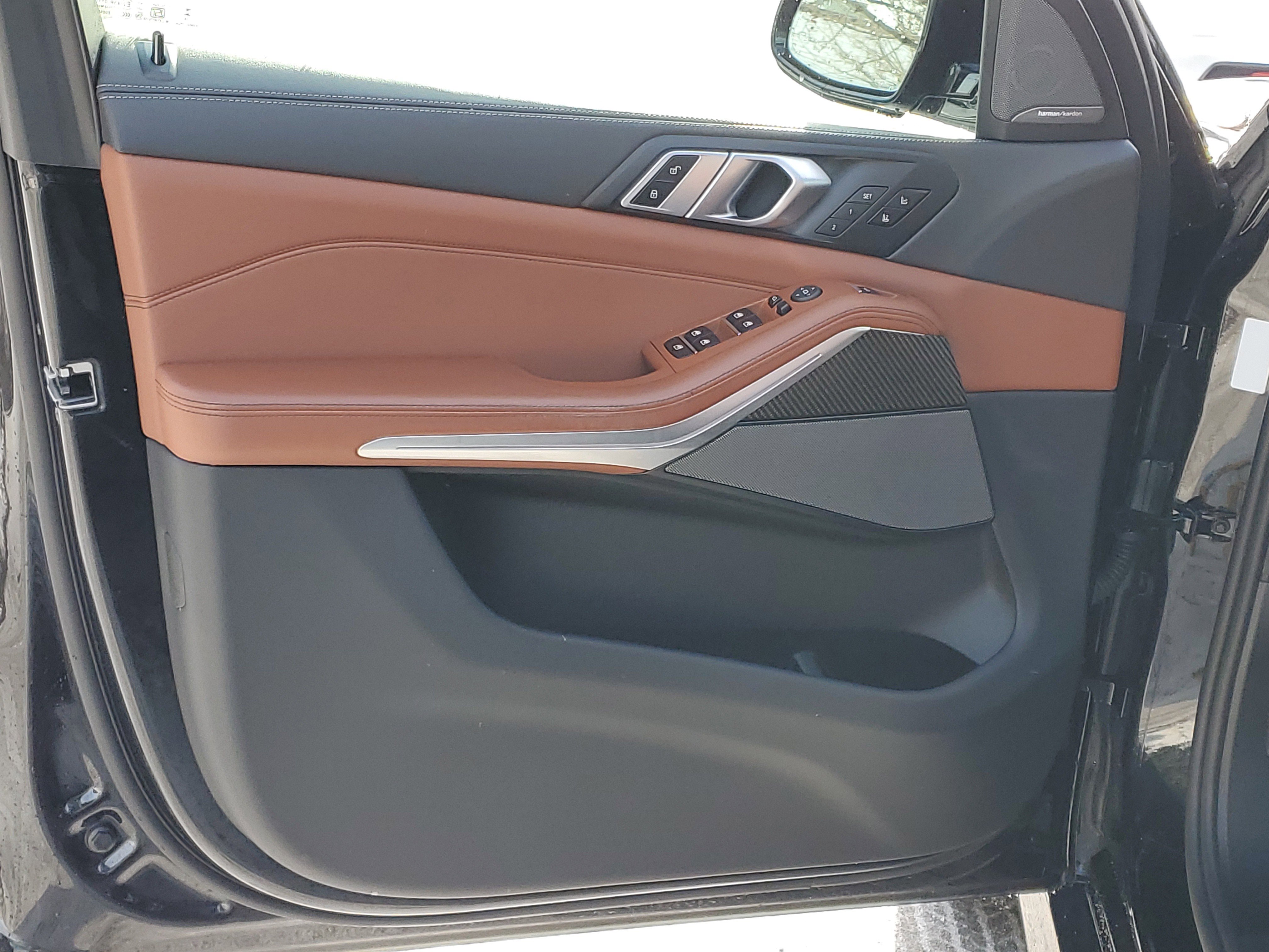 Certified 2025 BMW X5 M60i image 5