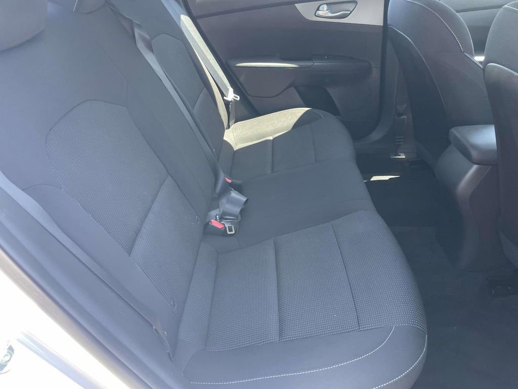 Used 2021 Kia Forte LXS FWD image 20