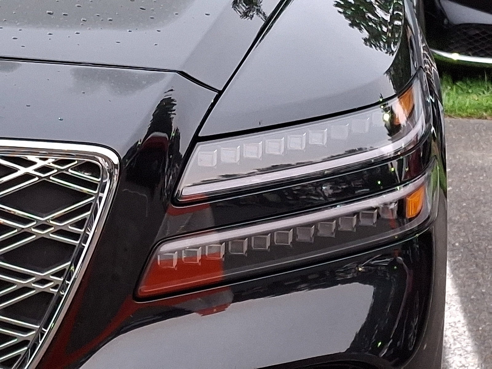 Certified 2025 Genesis GV80 3.5T Prestige AWD/4WD image 5
