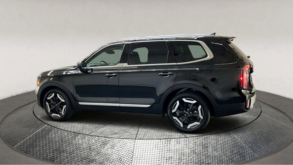 Used 2024 Kia Telluride EX image 5