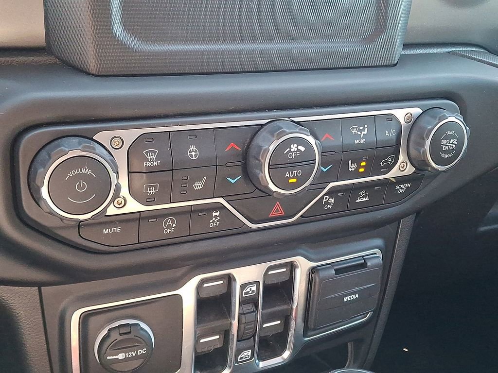 Used 2022 Jeep Wrangler Unlimited Sport AWD/4WD image 17