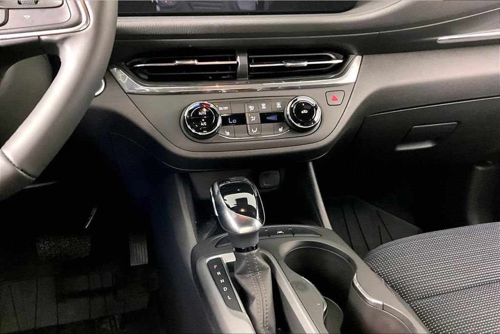 Certified 2026 Buick Envista Preferred w/ Convenience I Package FWD image 8