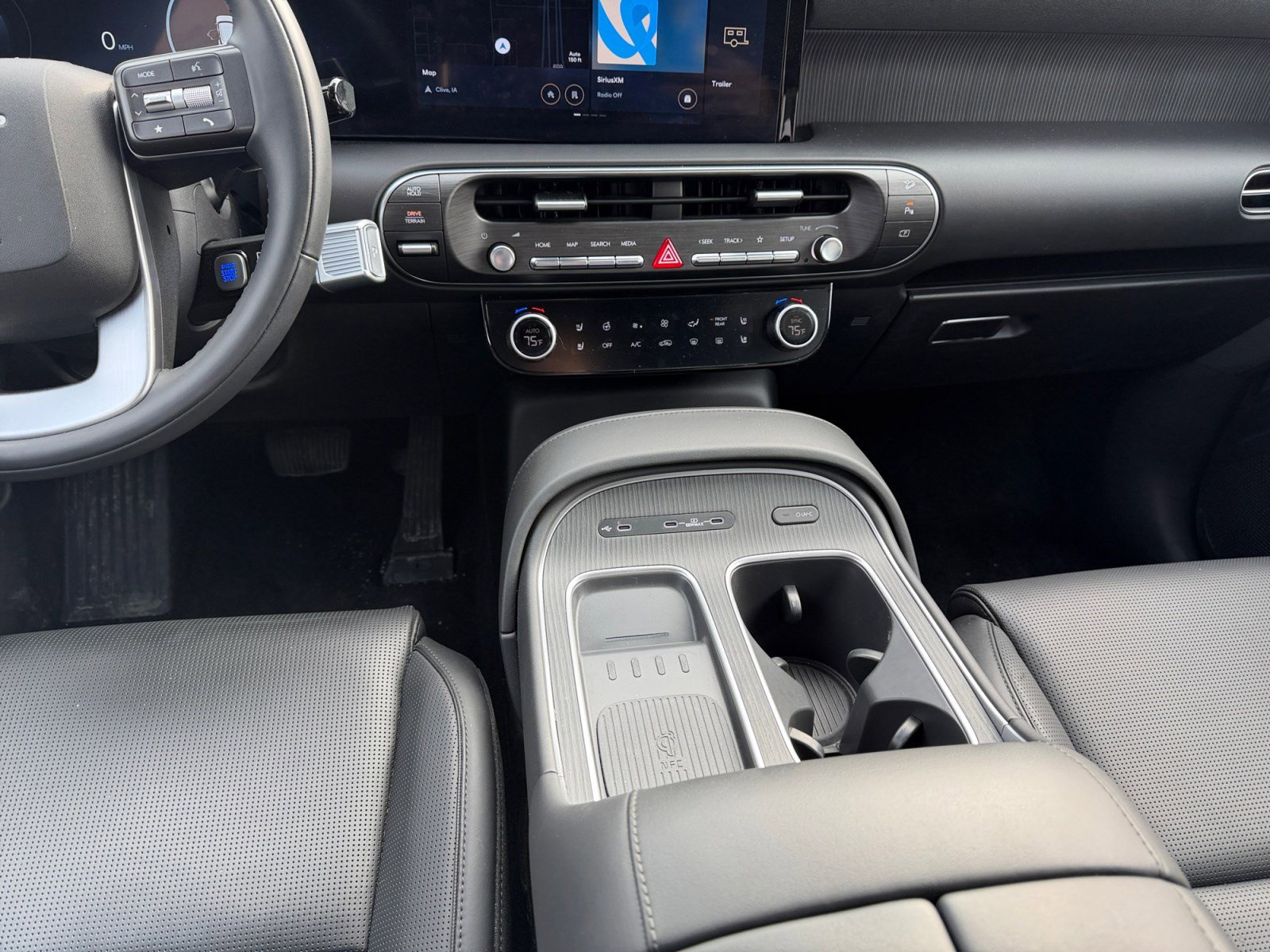 Used 2026 Hyundai Palisade Calligraphy image 13