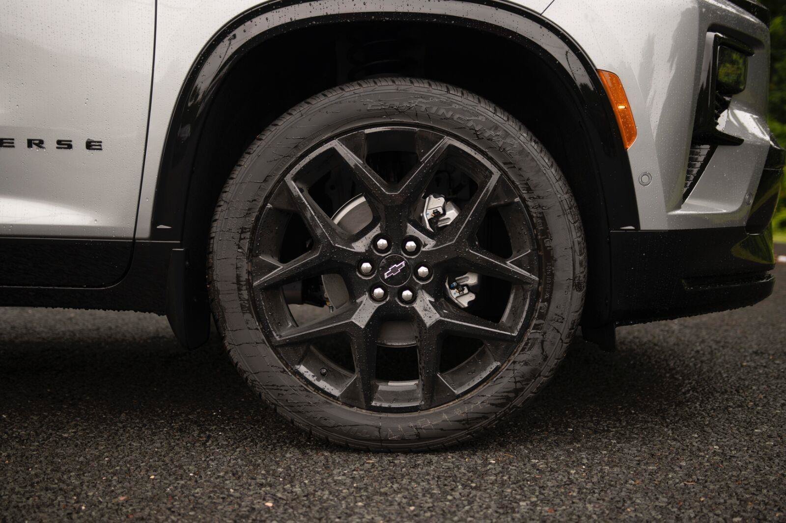 New 2026 Chevrolet Traverse RS w/ LPO, Floor Liner Package AWD/4WD image 10