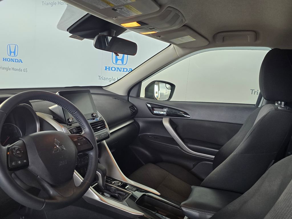 Used 2023 Mitsubishi Eclipse Cross SEL AWD/4WD image 9