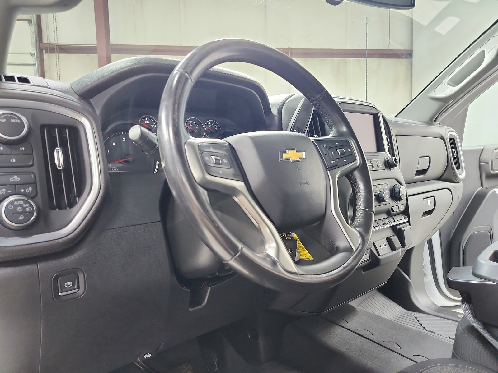 Used 2022 Chevrolet Silverado 2500 LT w/ Fleet Comfort Package AWD/4WD image 19