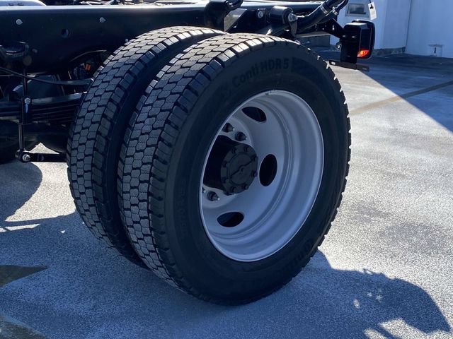 New 2026 Ford F550 4x4 Supercab Super Duty image 9
