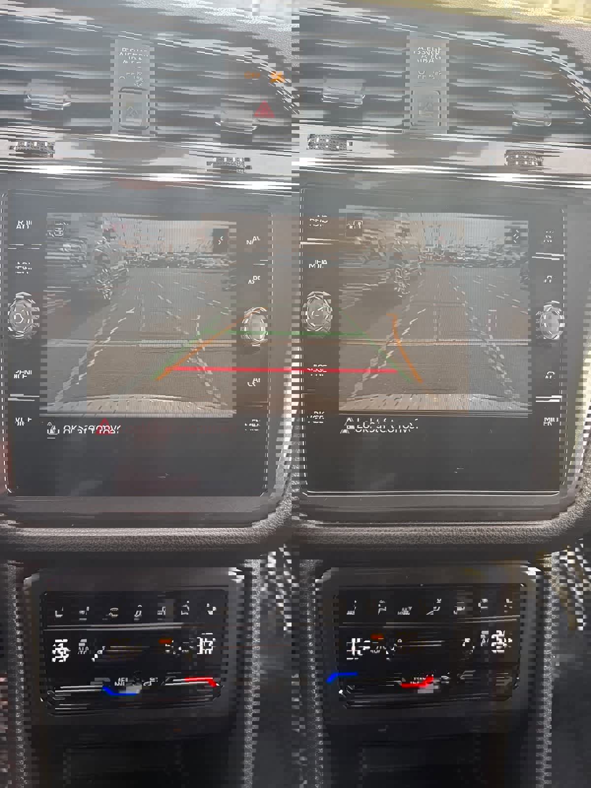 Used 2022 Volkswagen Tiguan SEL R-Line image 14