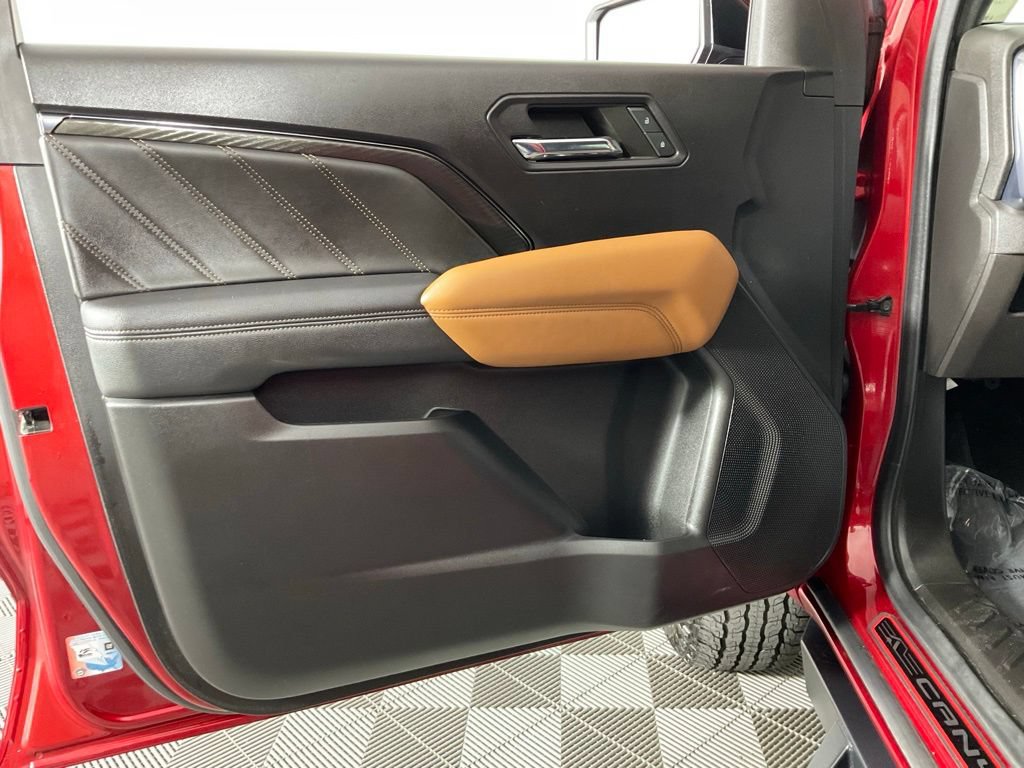 Used 2023 GMC Canyon AT4 w/ Technology Package AWD/4WD image 12