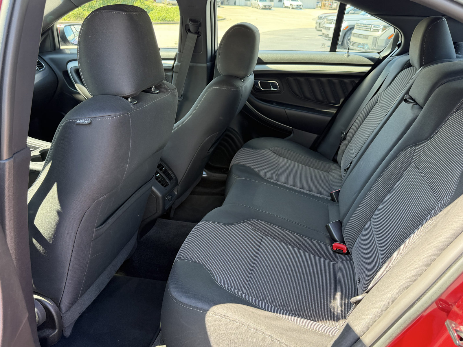 Used 2018 Ford Taurus SEL FWD image 15