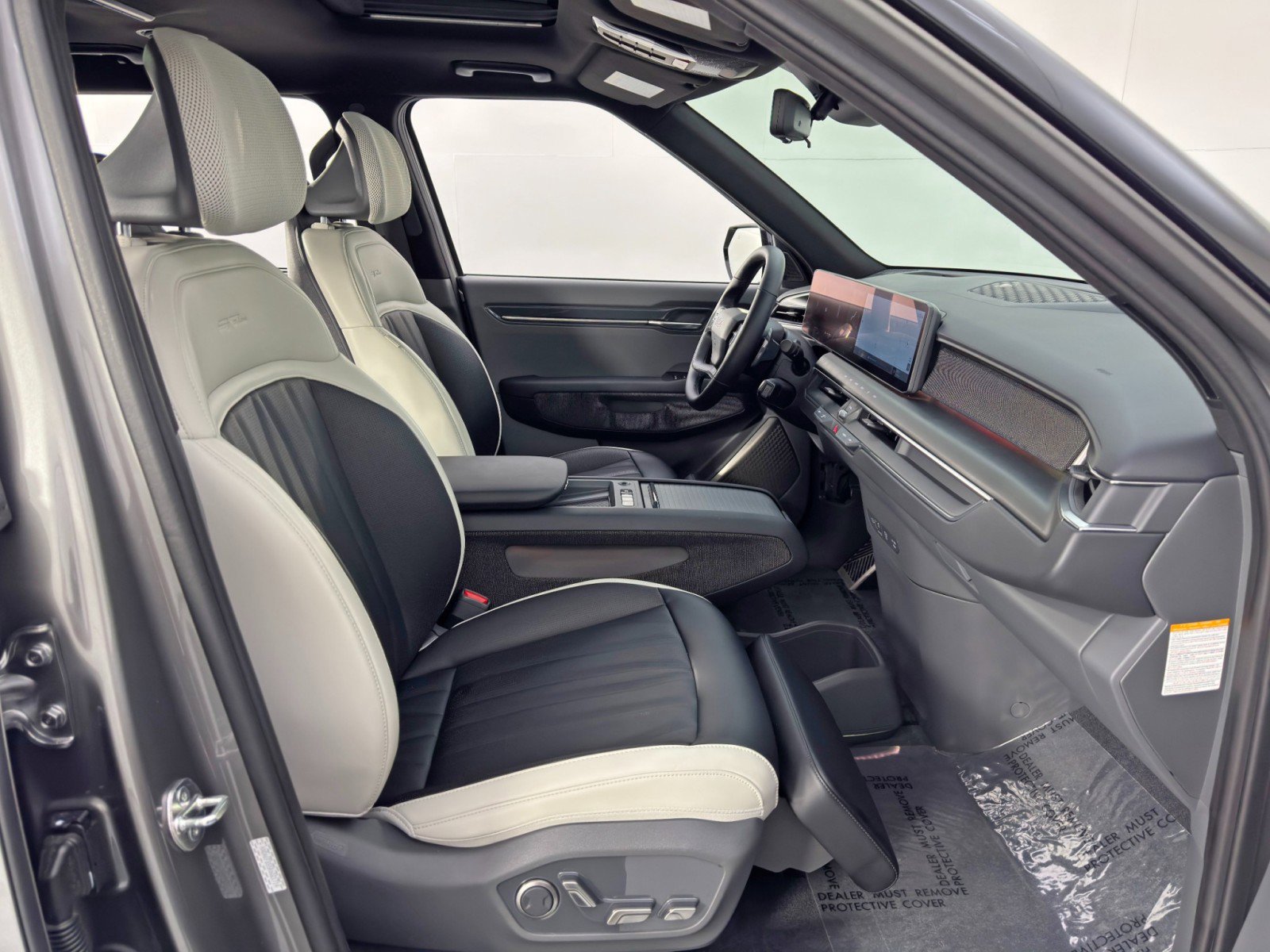 Used 2024 Kia EV9 GT-Line image 16