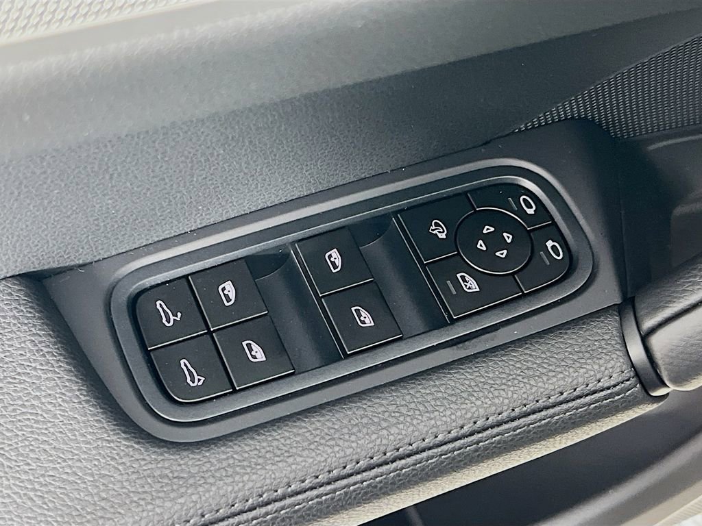 New 2026 Porsche Cayenne image 20