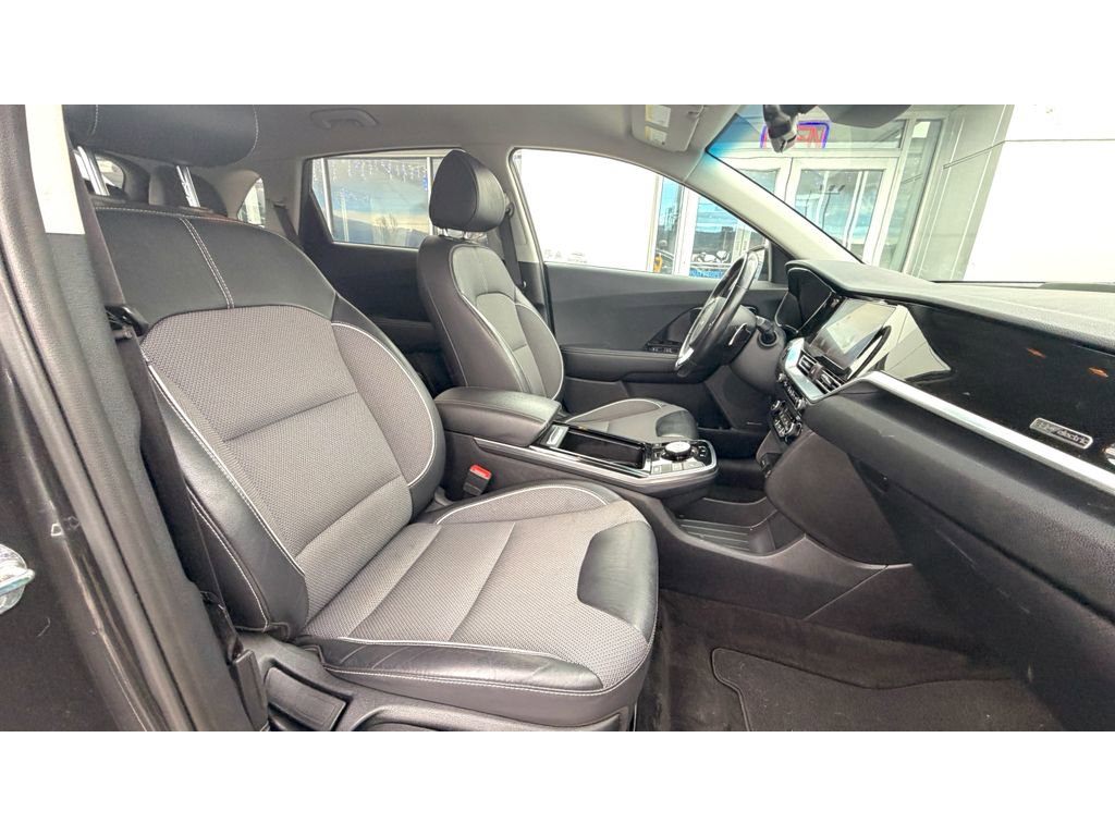 Used 2022 Kia Niro EX w/ Cold Weather Package image 12
