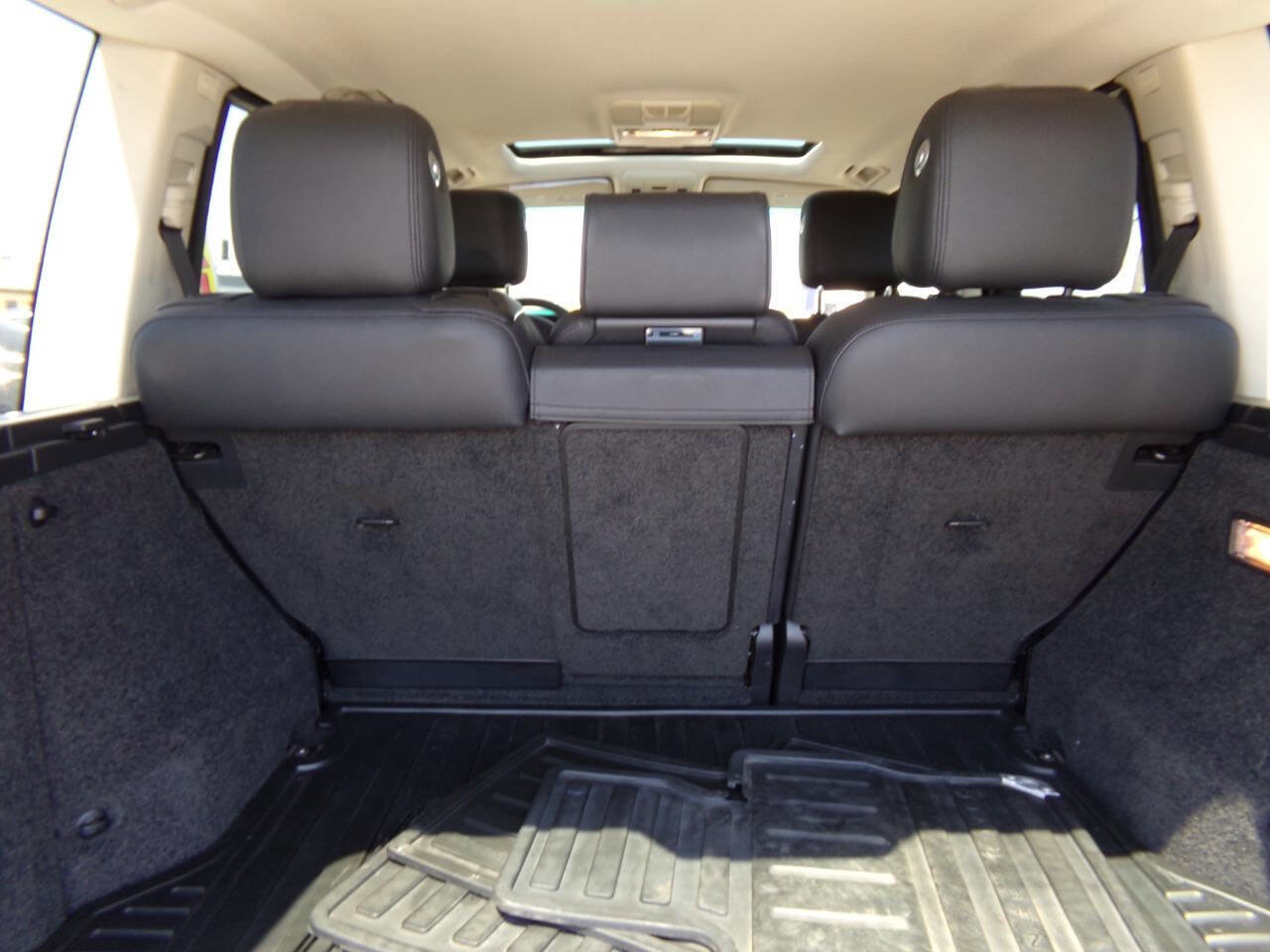 Used 2012 Land Rover Range Rover HSE image 16