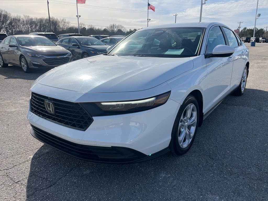 Used 2025 Honda Accord LX image 1