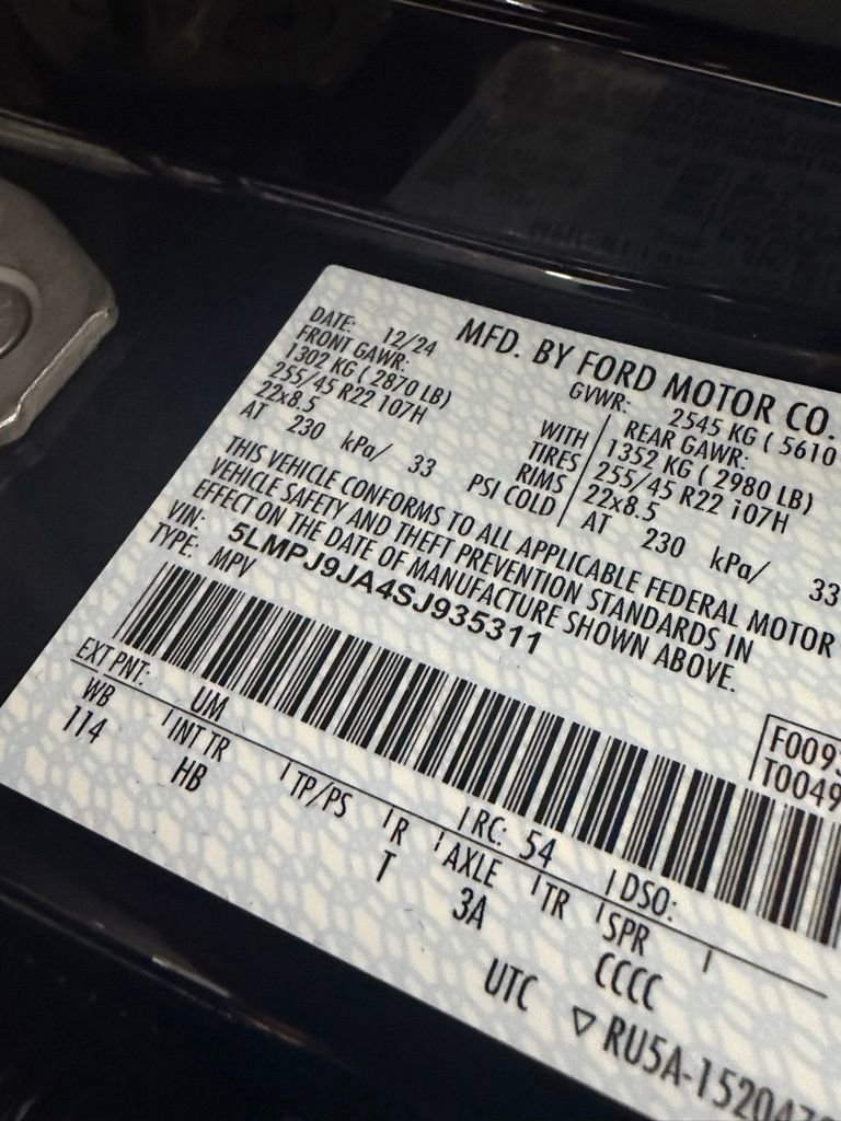 Used 2025 Lincoln Nautilus Black Label w/ Jet Appearance Package AWD/4WD image 37