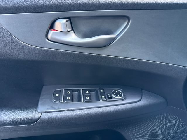 Used 2021 Kia Forte LXS FWD image 20