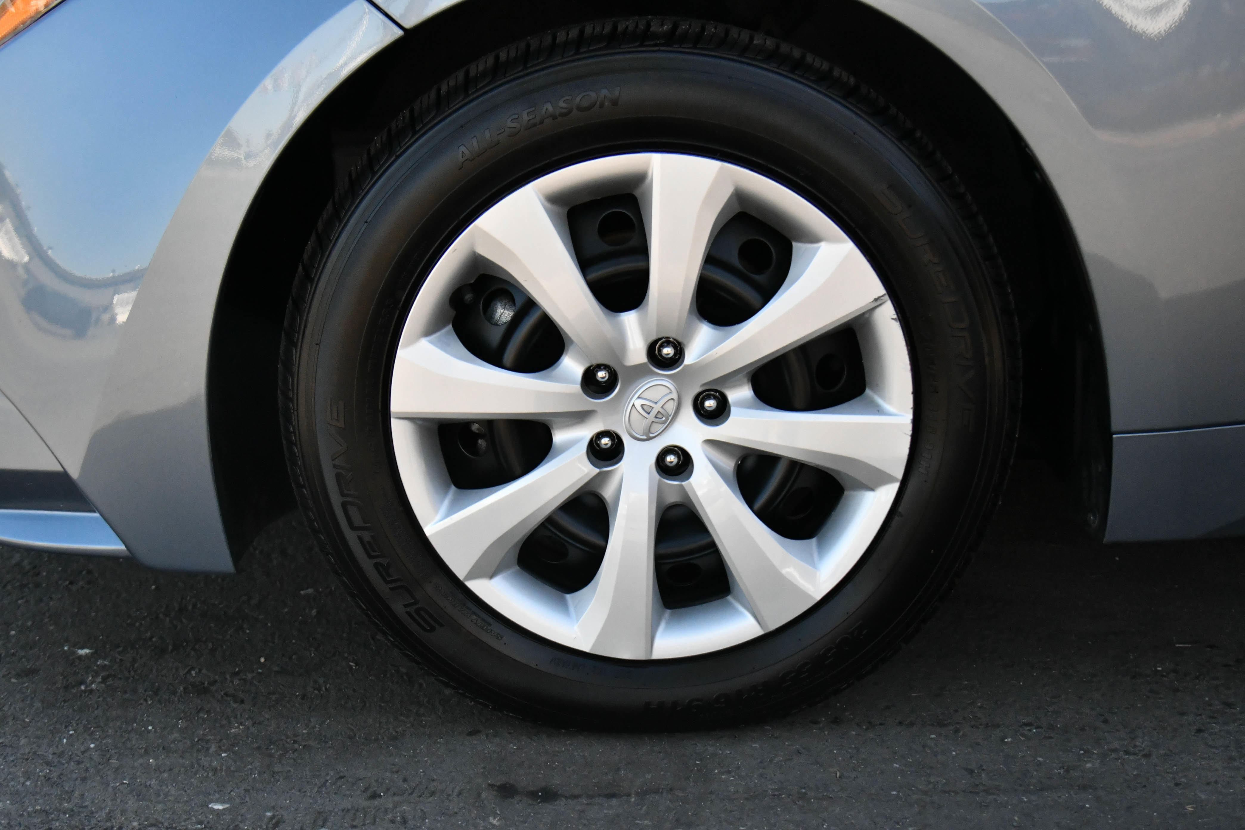 Used 2024 Toyota Corolla LE image 12