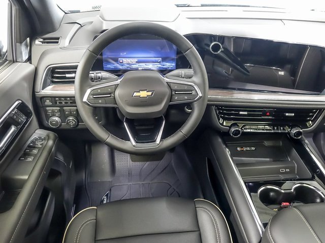 New 2026 Chevrolet Suburban Premier image 14