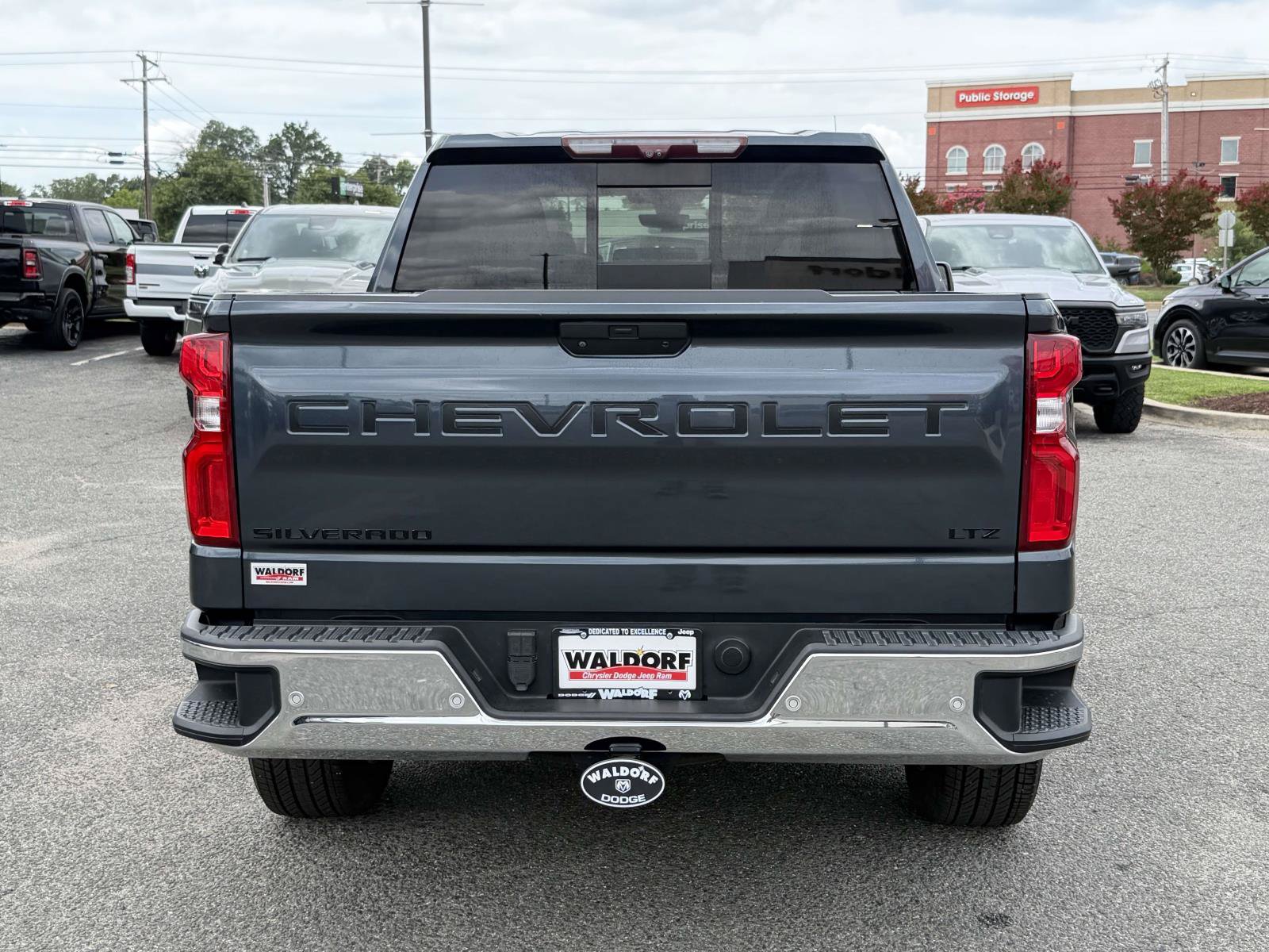 Used 2021 Chevrolet Silverado 1500 LTZ w/ LTZ Premium Package AWD/4WD image 4