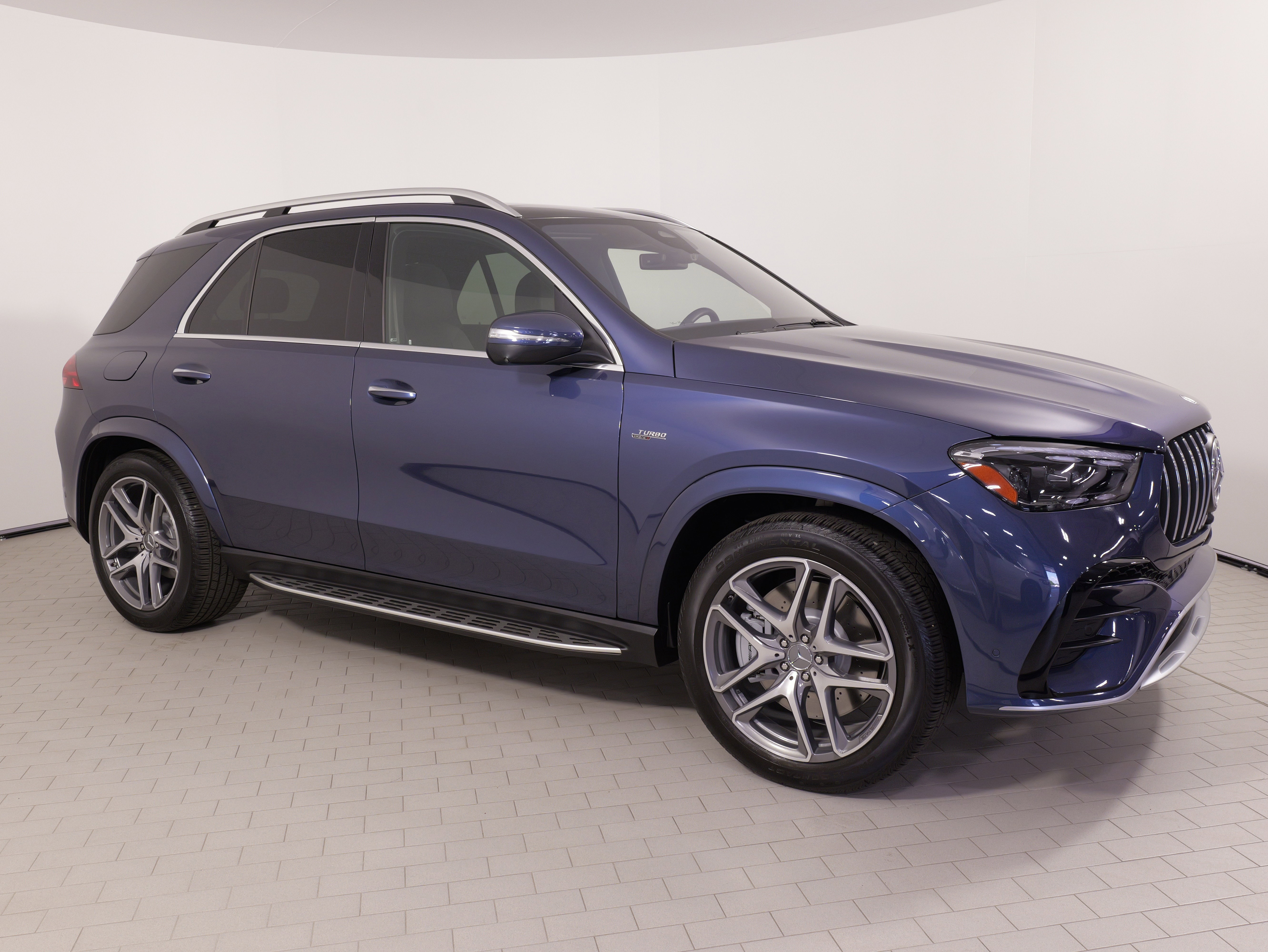 Used 2025 Mercedes-Benz GLE 53 AMG 4MATIC w/ Acoustic Comfort Package image 9