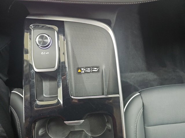 Used 2025 Buick Enclave Preferred image 13