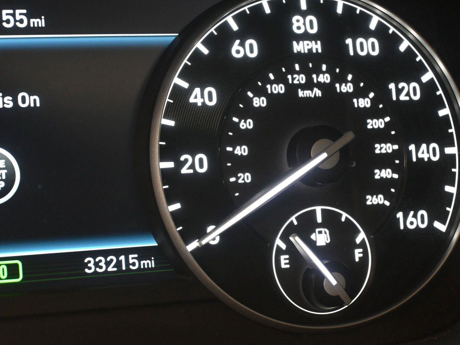 Used 2019 Genesis G90 5.0 Ultimate image 3