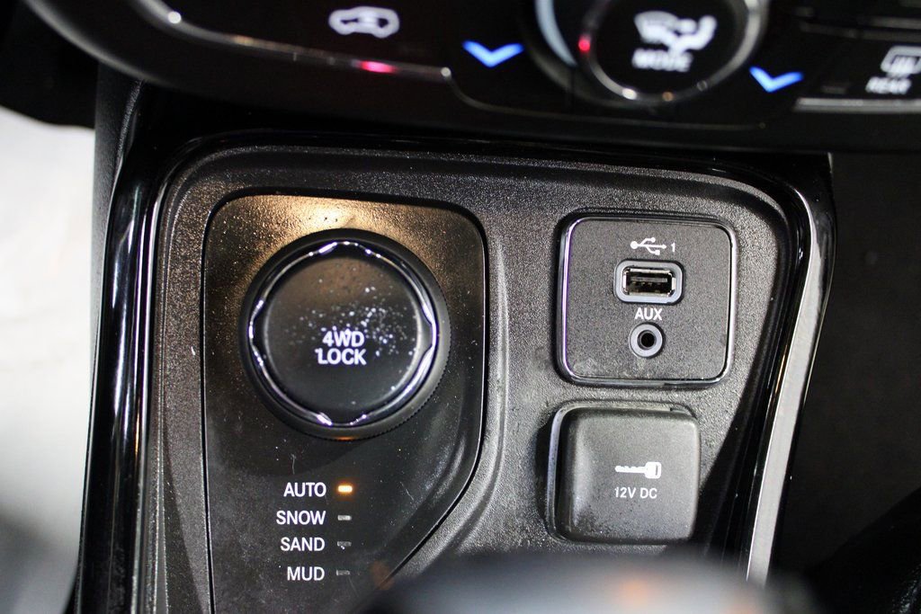 Used 2021 Jeep Compass Limited AWD/4WD image 17