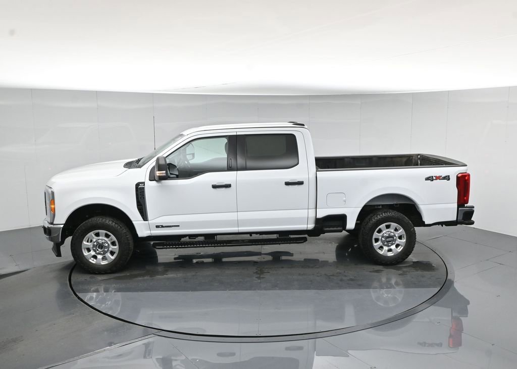 Used 2023 Ford F250 XLT w/ F-250 >10K GVWR Package image 41