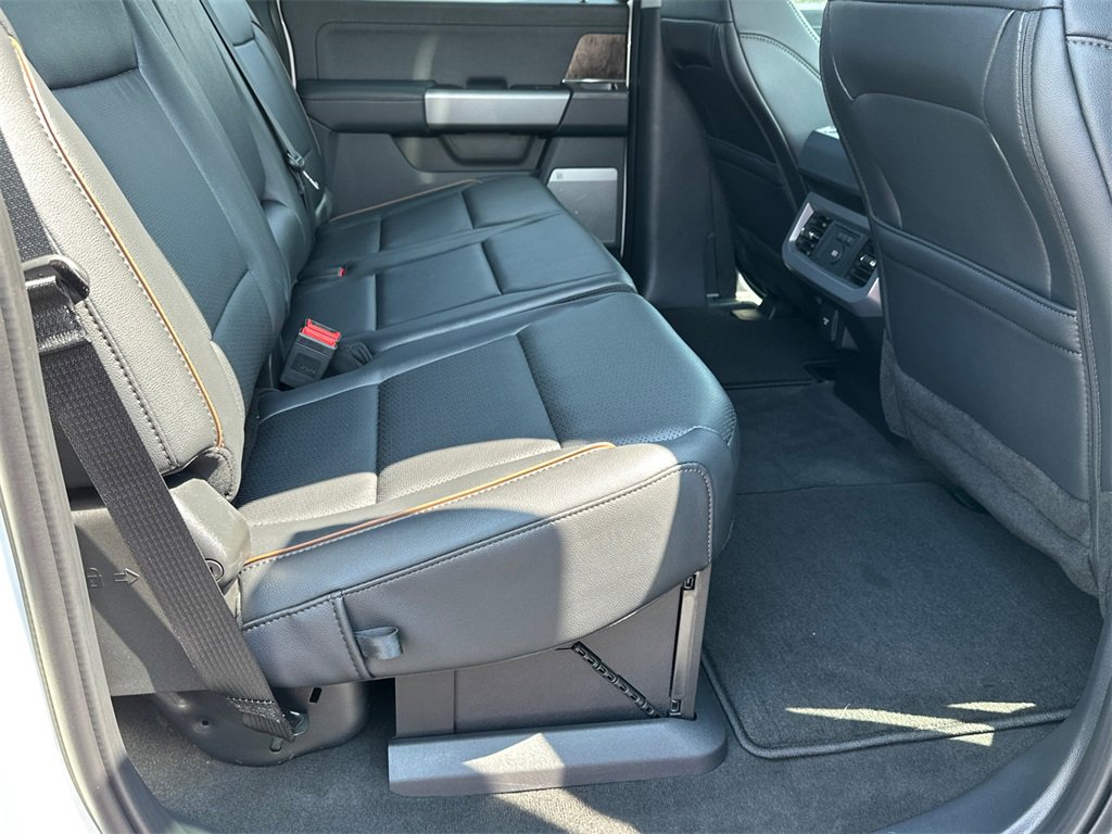 New 2025 Ford F350 4x4 Crew Cab Super Duty image 15