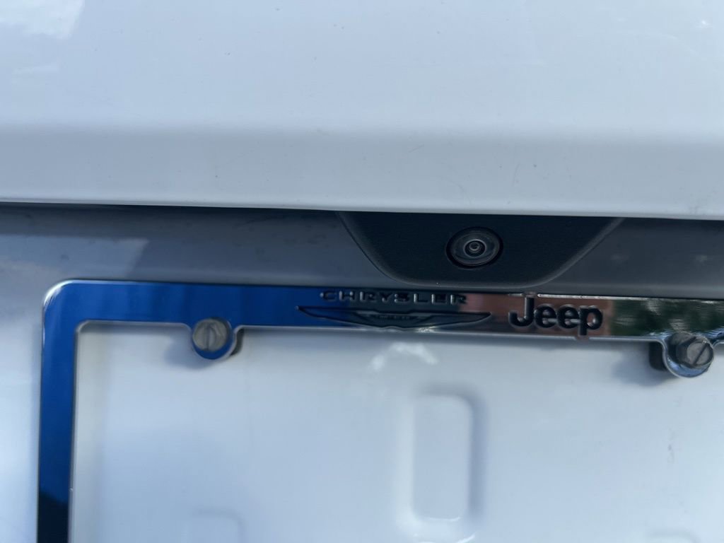 Certified 2023 Jeep Grand Cherokee L Laredo image 22