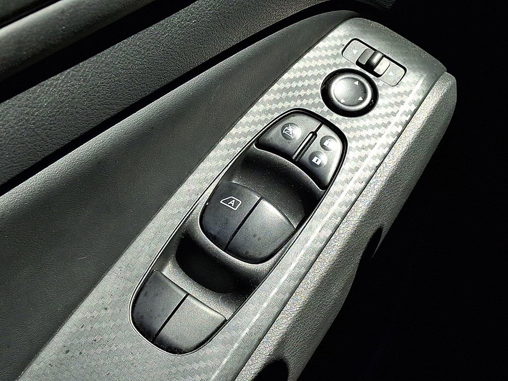 Certified 2025 Nissan Altima 2.5 S FWD image 25