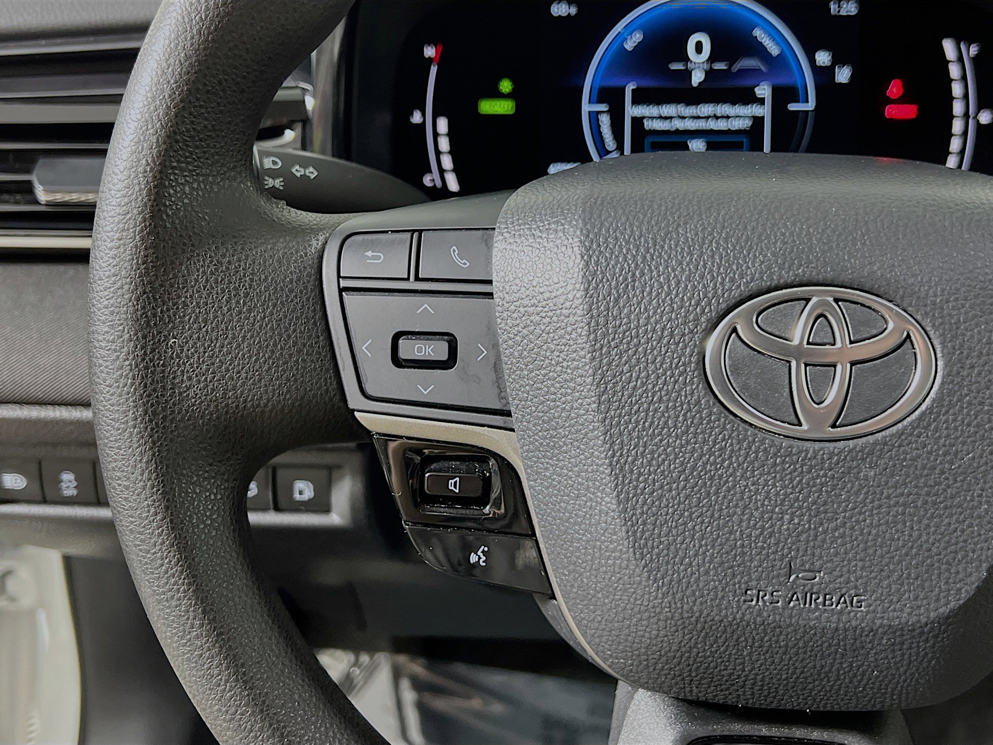 Used 2025 Toyota Camry LE FWD image 19
