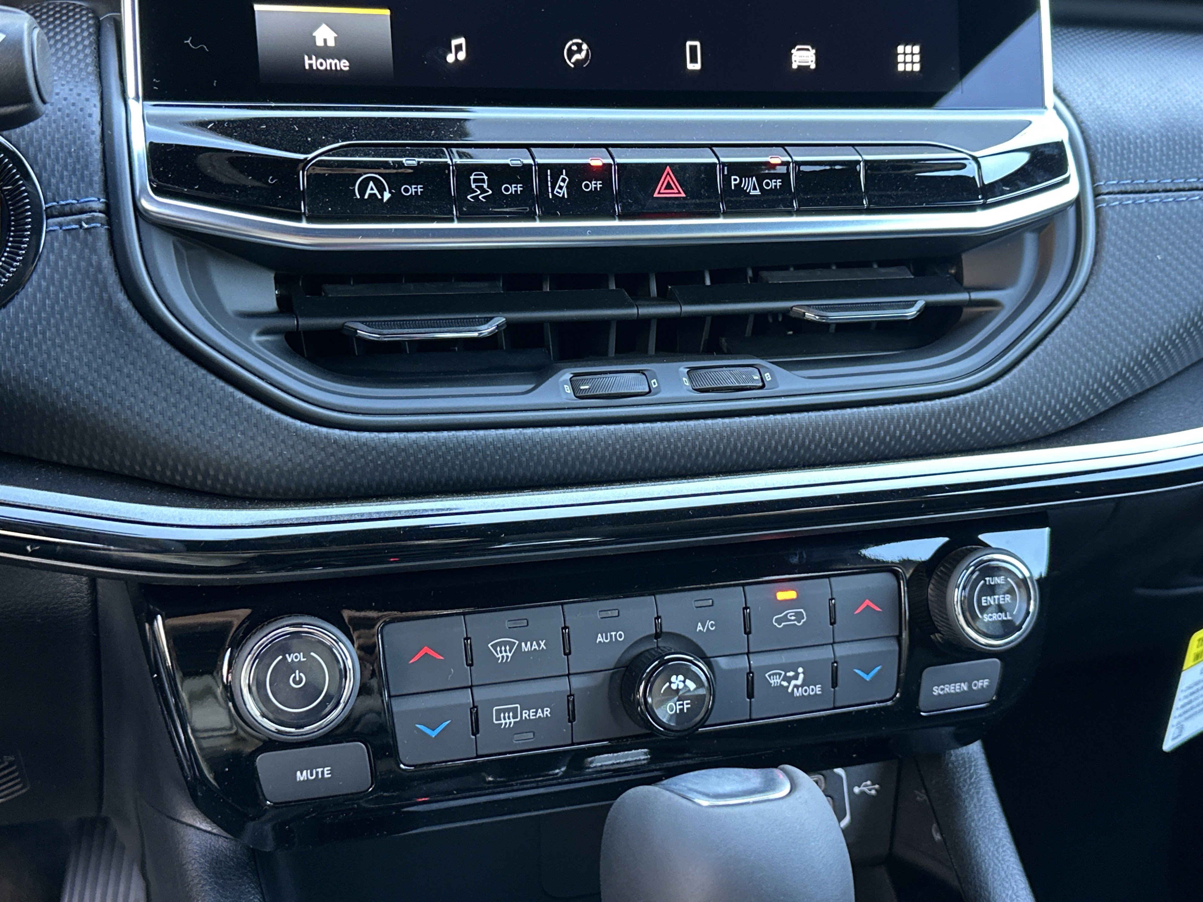 New 2026 Jeep Compass Limited image 8