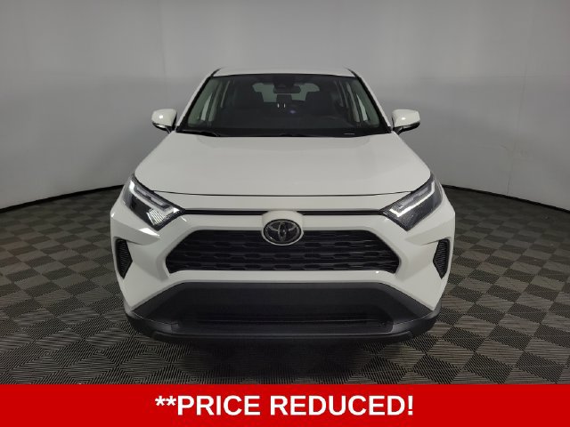 Used 2024 Toyota RAV4 LE FWD image 2