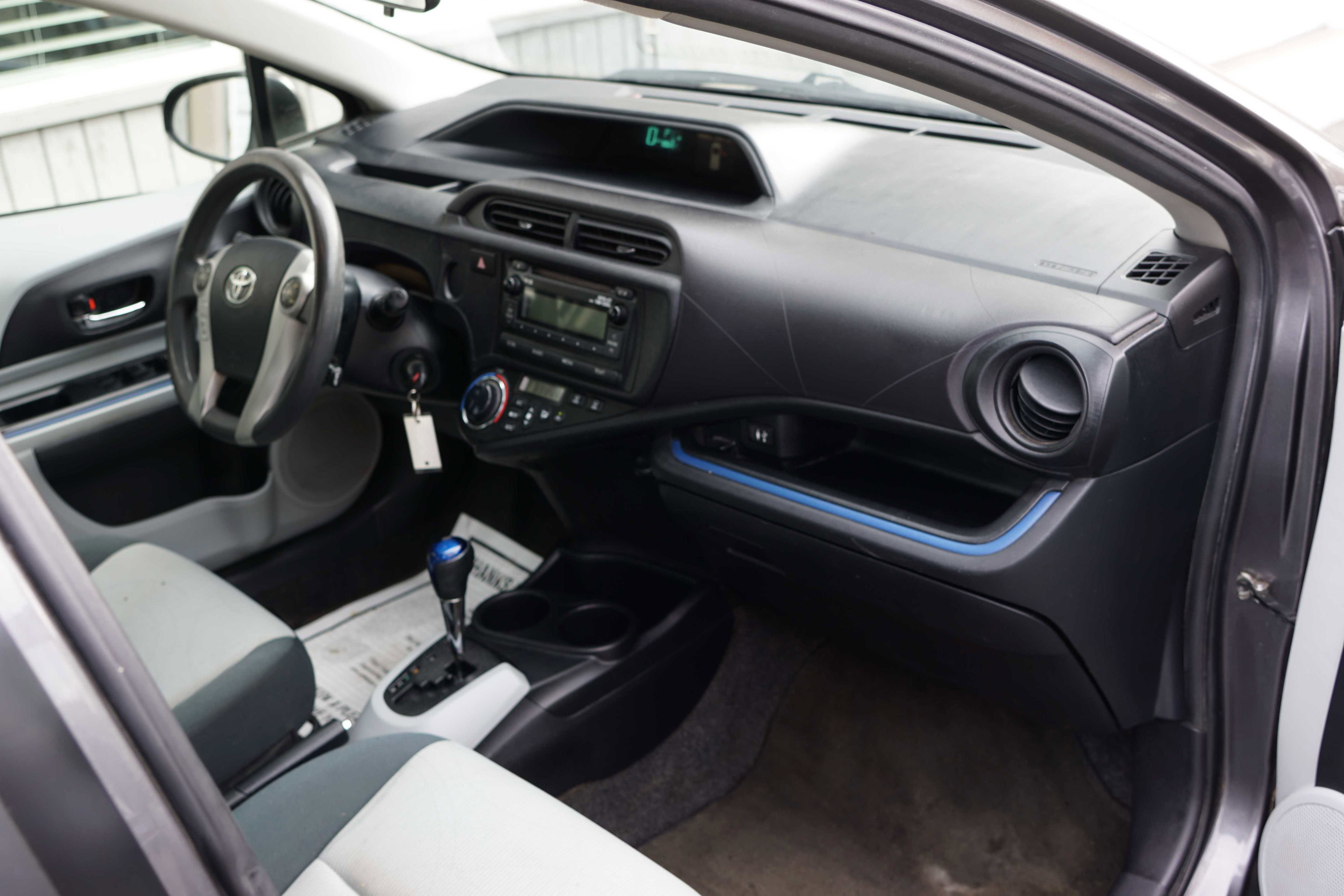Used 2013 Toyota Prius C Two image 33