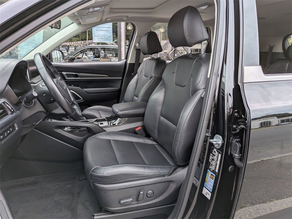 Certified 2022 Kia Telluride S image 26