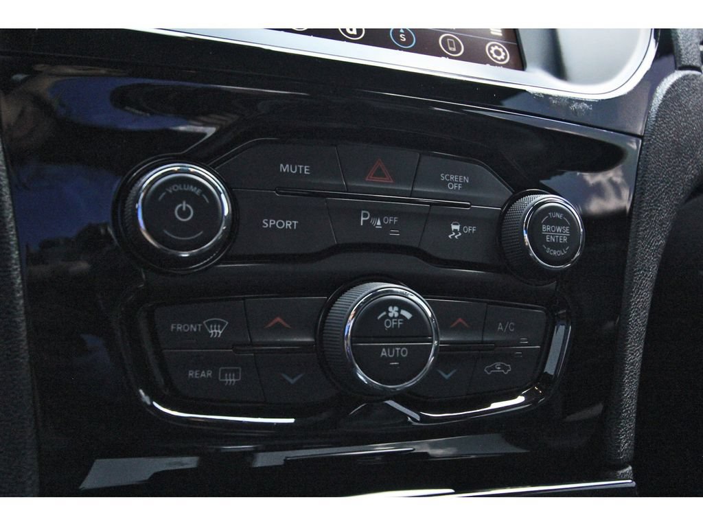 Used 2022 Chrysler 300 S w/ Comfort Group RWD image 23