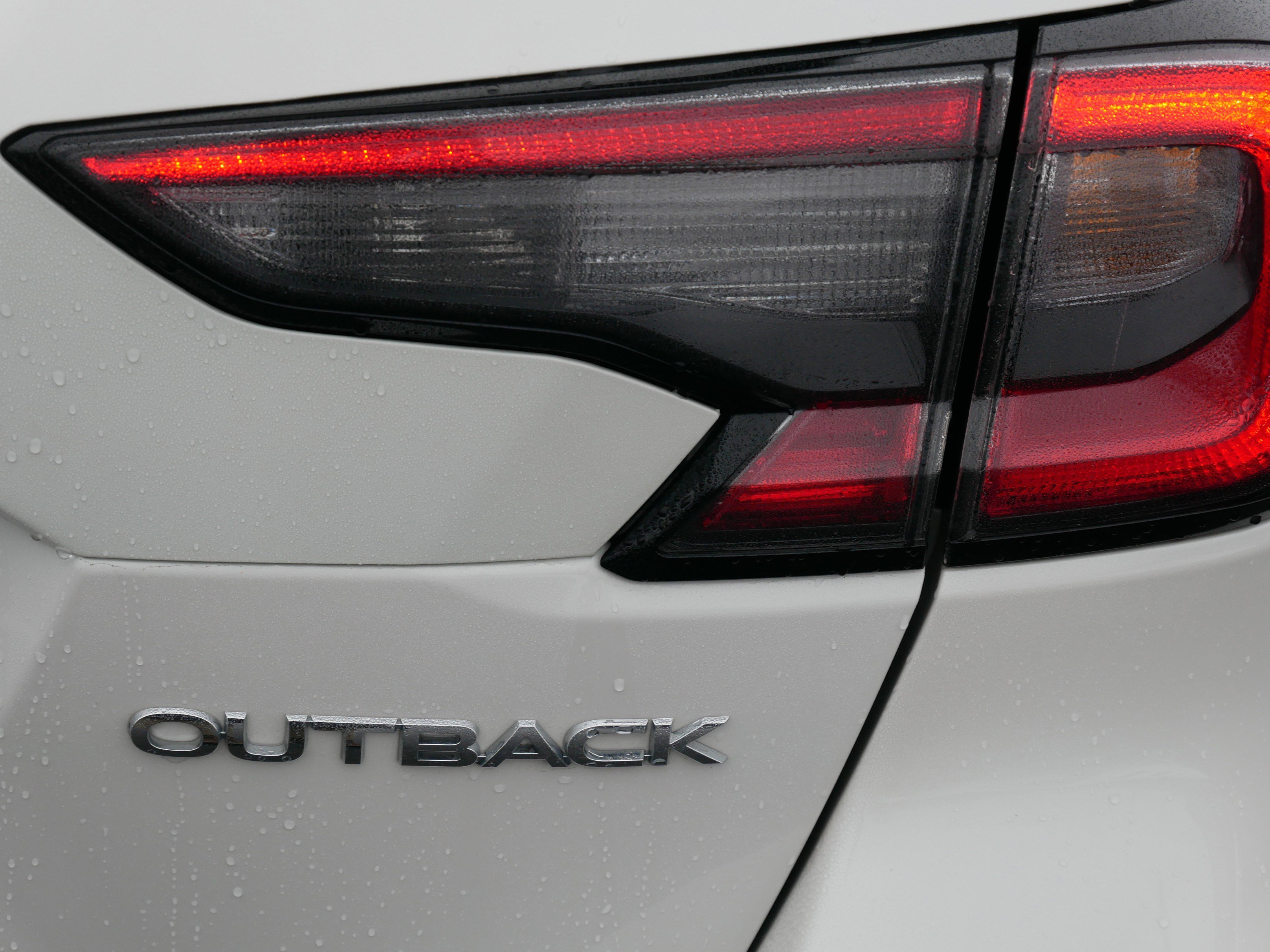 Certified 2025 Subaru Outback Premium w/ Popular Package #1A image 17