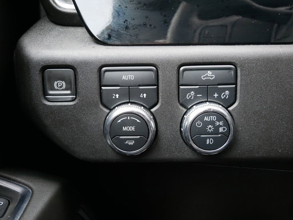 Used 2024 GMC Sierra 1500 Elevation image 21