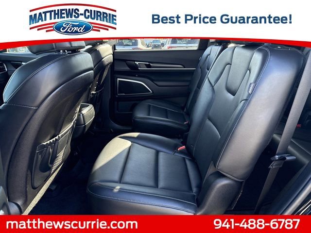 Used 2025 Kia Telluride S image 12