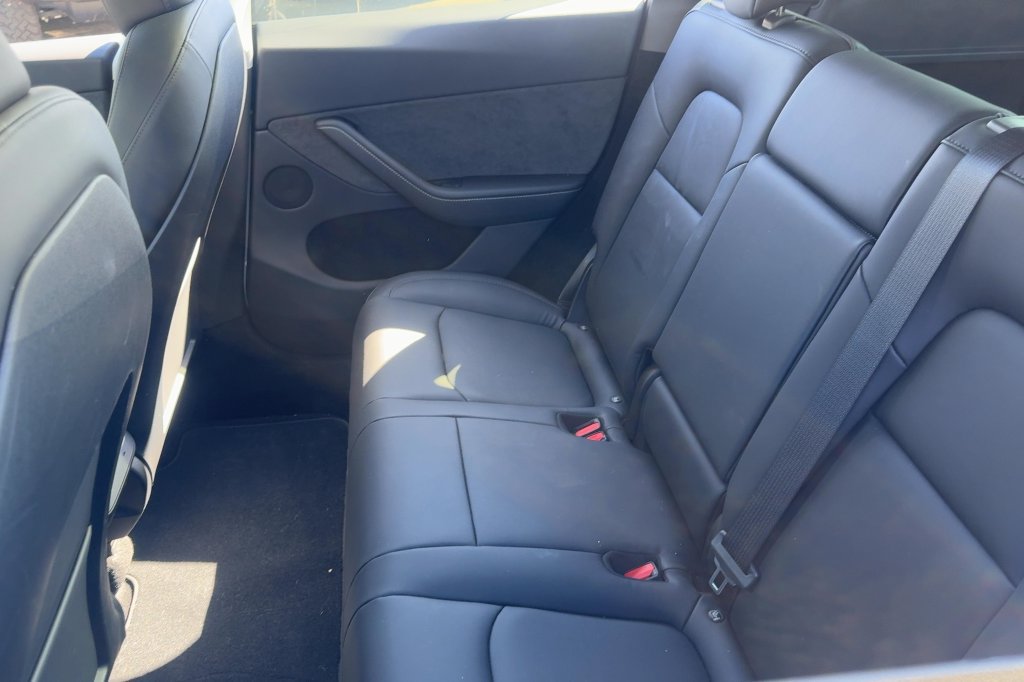 Used 2023 Tesla Model Y Long Range AWD/4WD image 12